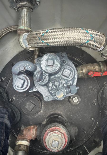 instalacion.de-manhole-ingreso-a-tanques-3